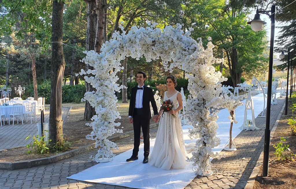 ALMUS  PARK MASA VE YOL 2