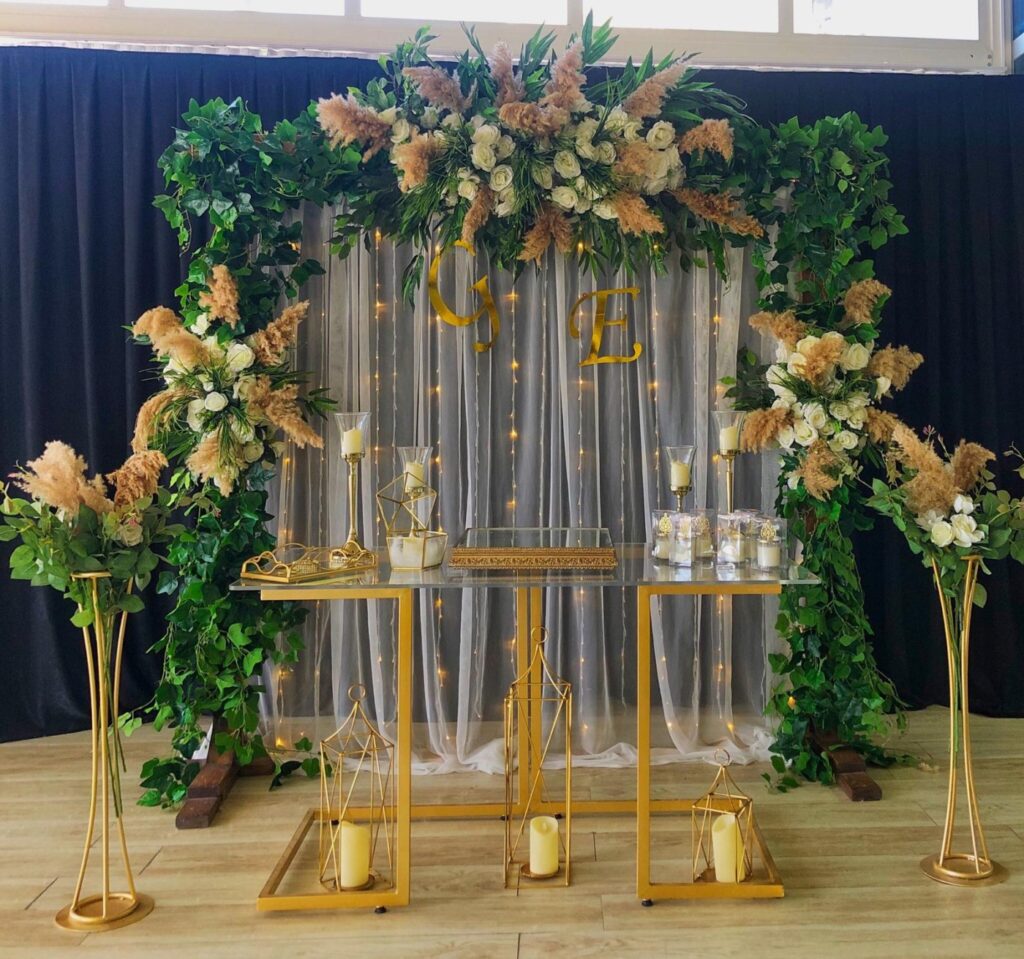 FULL YEŞİL PERDELİ PLEKSİLİ KONSEPT