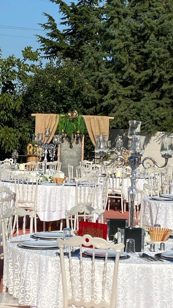 ZİLE GÖNÜL BAĞI YOL VE MASA SÜSLEMELER