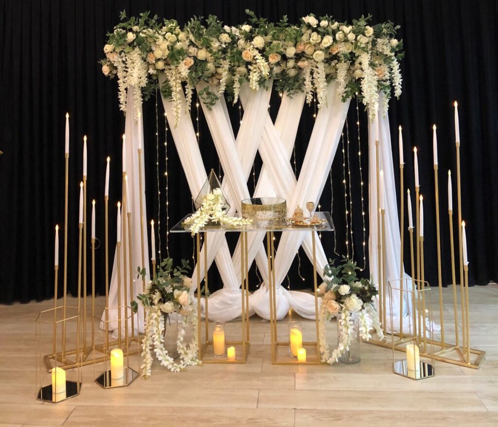 GOLD KONSEPT BEYAZ ÇİÇEK ÇAPRAZ TÜL