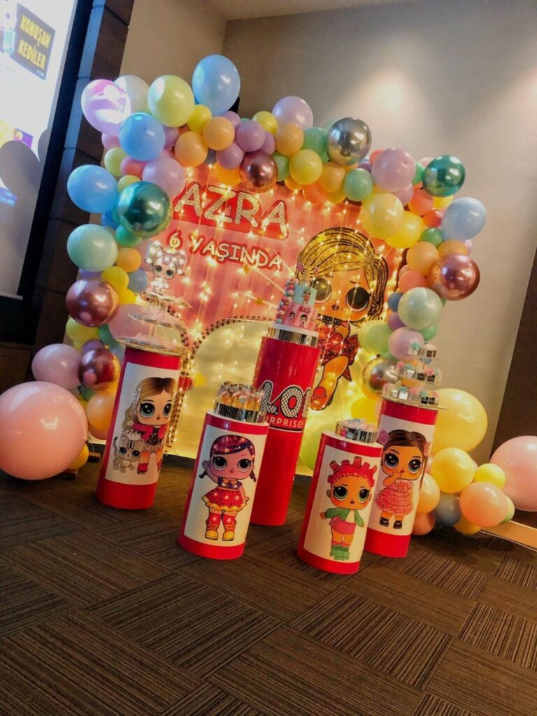 LOL KONSEPT İYİKİ DOĞDUN AZRA