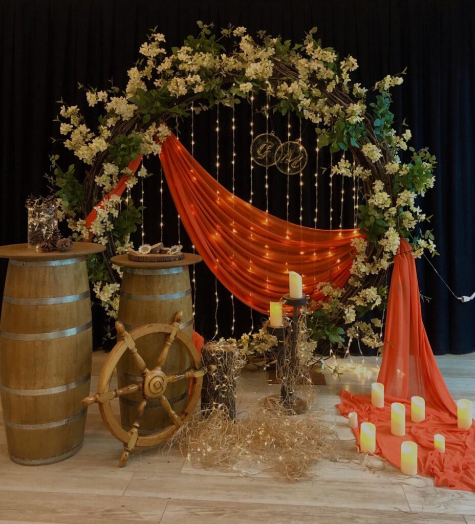 BEYAZ ÇİÇEKLİ FIÇILI ÇALI TAG KONSEPT